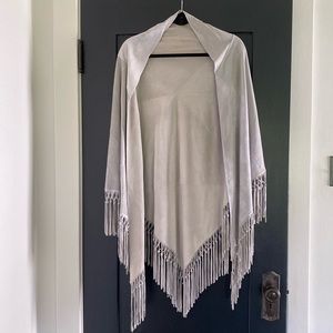 Women’s Vera Pelle Grey Suede Leather Cape Shawl with Fringe Sz 8